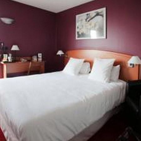 Sky Hotel Goussainville Charles De Gaulle Oda fotoğraf