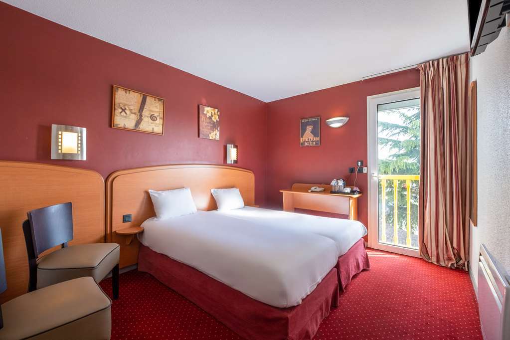Sky Hotel Goussainville Charles De Gaulle Oda fotoğraf