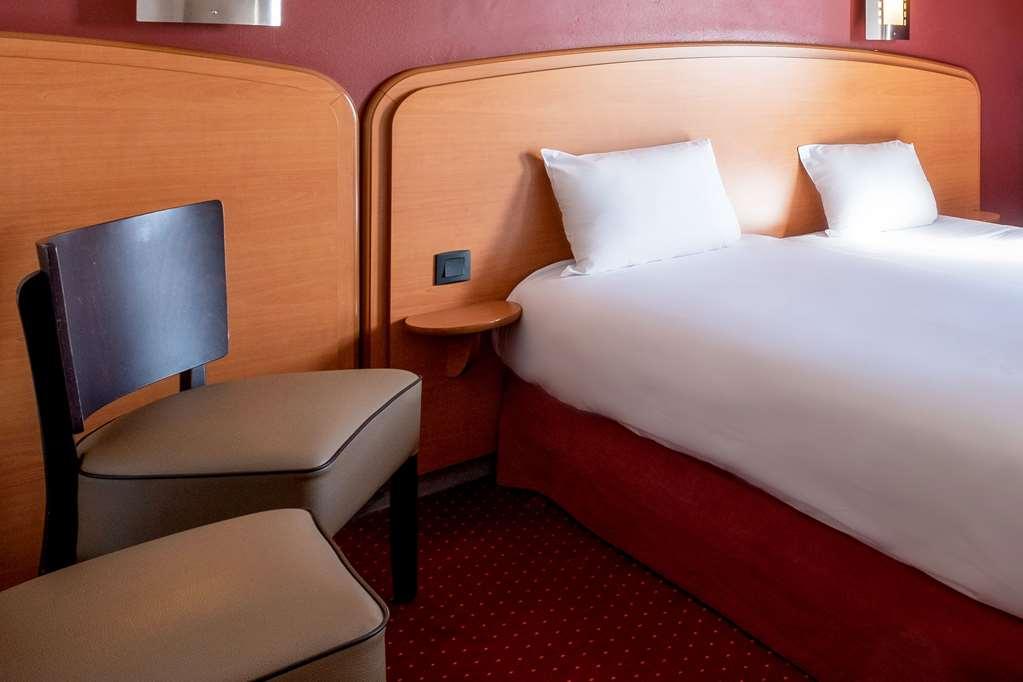 Sky Hotel Goussainville Charles De Gaulle Oda fotoğraf